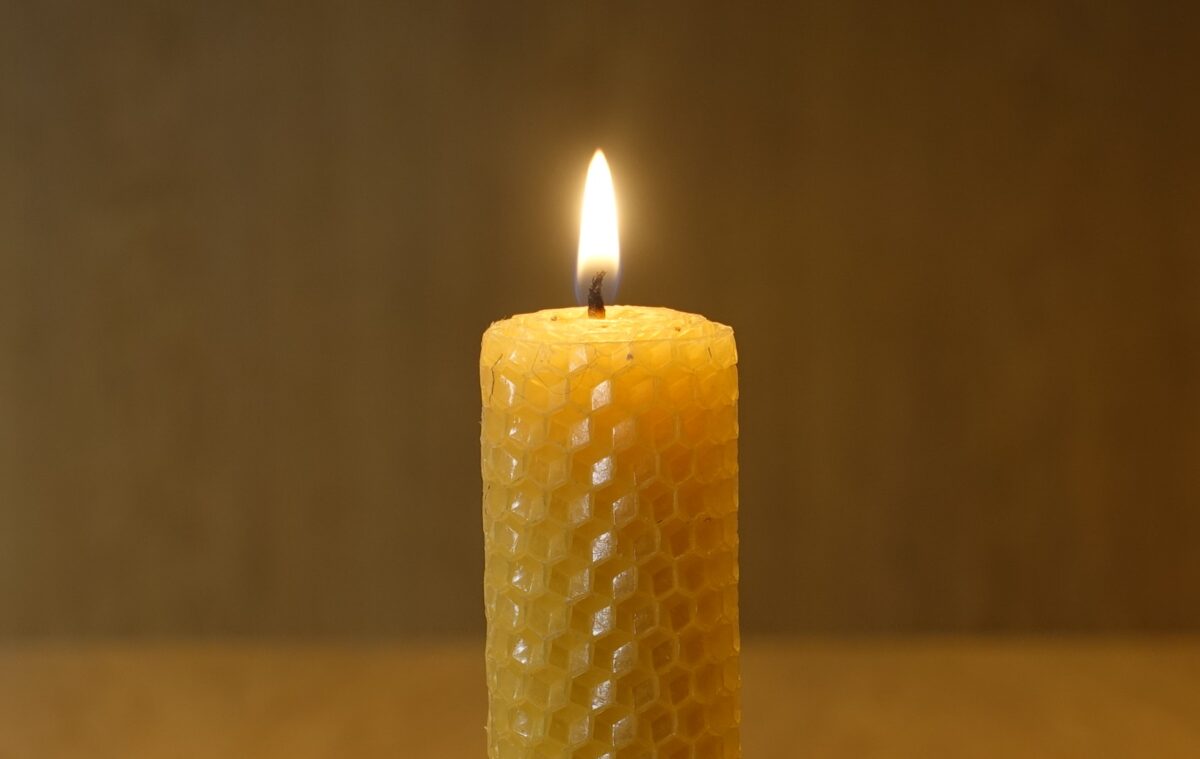 hand rolled beeswax candle