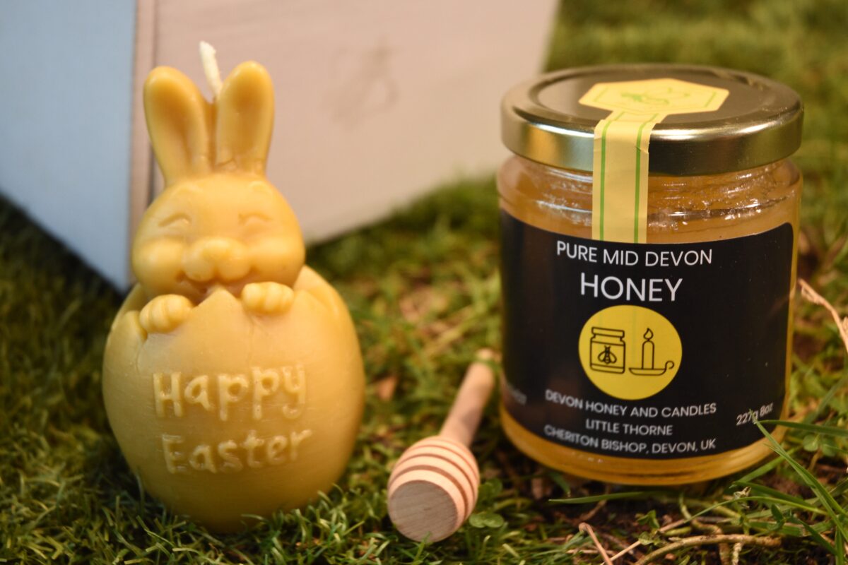 Easter bunny candle and honey gift set